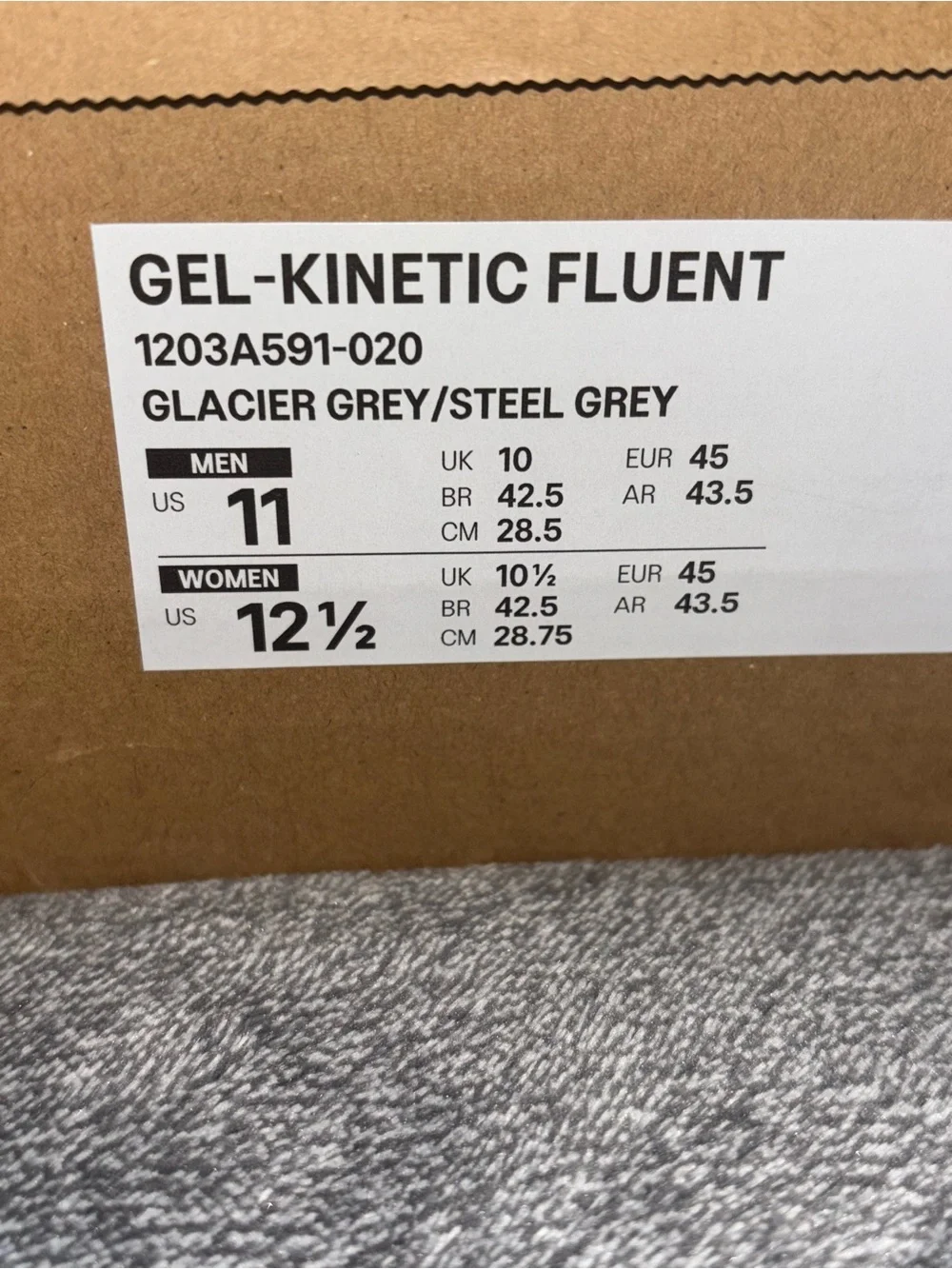 ASICS Glacier Gray / Gel-Kinetic Fluent / Men’s 11 NWT
